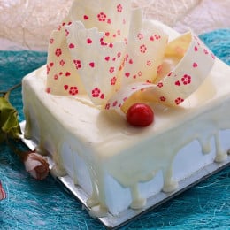 Spongy Whiteforest Cake - 500 Gm