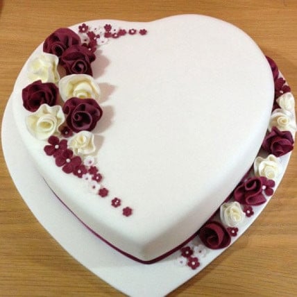 Divine Heart Cake - 5 kg