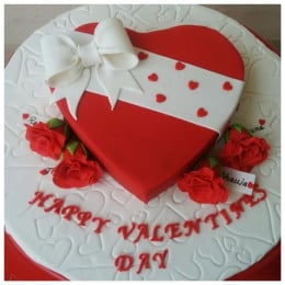 Valentine Heart Cake-500 Gms