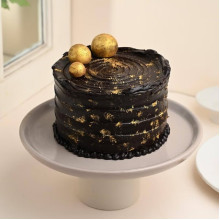 Black & Gold Cake