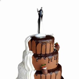 Chocolate Cream Wedding Cake