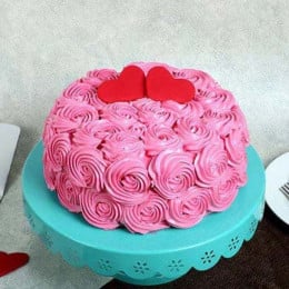 Rose Cream Valentine Cake