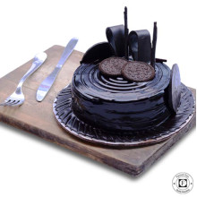 Oreo Dark Chocolate Cake