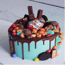 Candies N Choco Feast Cake