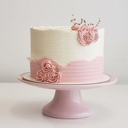 Romantic Rendezvous Cake