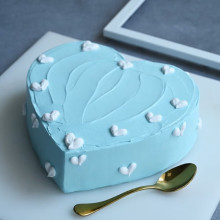 Icy Heart That Melts Cake