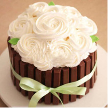 Kitkat Vanila Cake