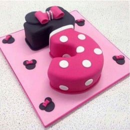 Classic Minnie Cake