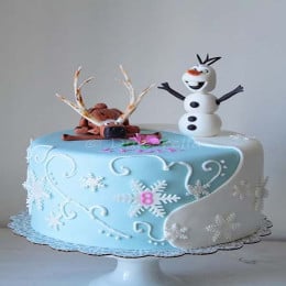 Sleeping Sven & Olaf Cake