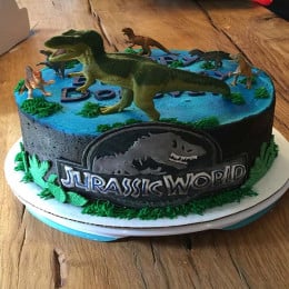 Jurassic Fall Of Kingdom Cake