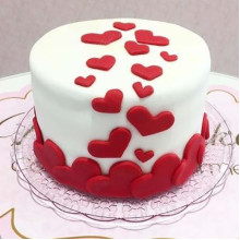 Breezing Hearts Cake