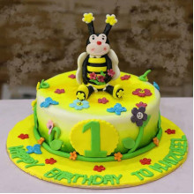 Queen Honey Bee Cake
