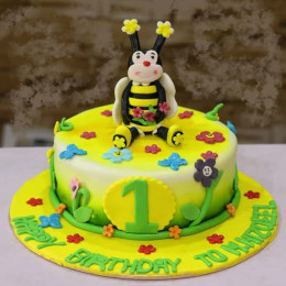 Queen Honey Bee Cake