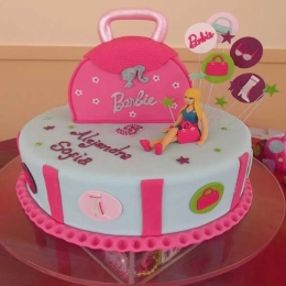 Barbie Love Cake
