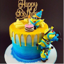 Funny Minion Cake