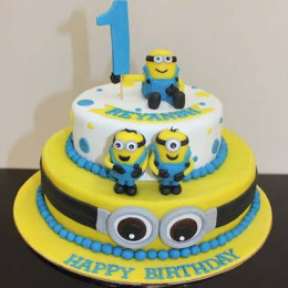 Minion Tier Cake