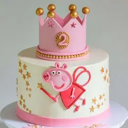 Peppa the Queen Cake