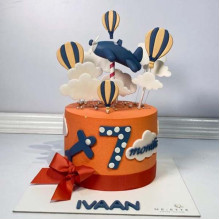 Gliding High Cake