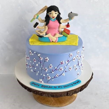 The Hero Mom Cake