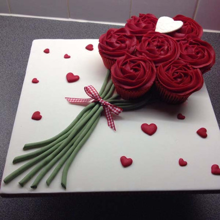 Exclusive Rose Bunch Cake