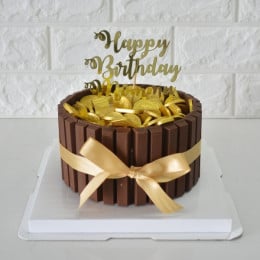 Golden Kit Kat Cake-1.5 Kg